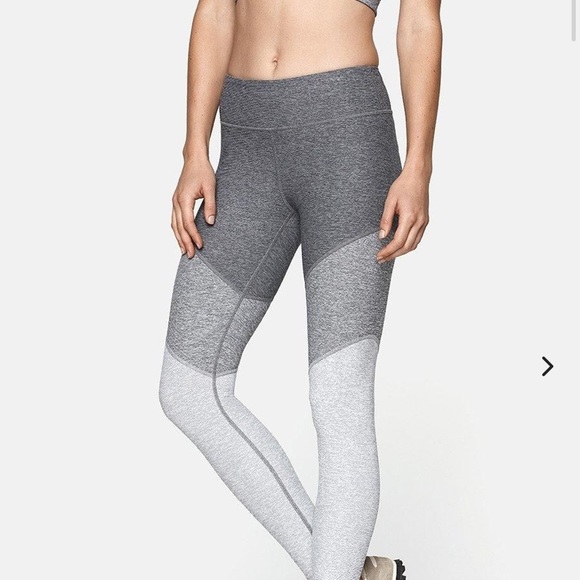 OUTDOOR VOICES 7/8 Spring Leggings - Picture 2 of 3